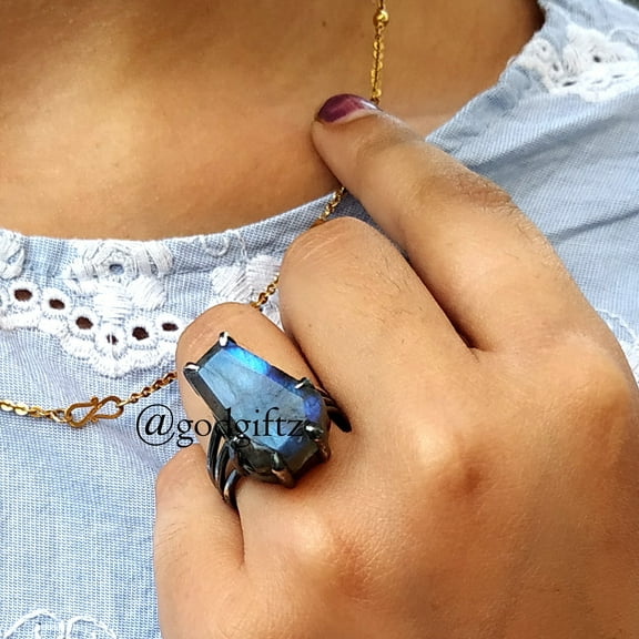Blue Labradorite Coffin Ring: Oxidized 925 Sterling Silver Gemstone