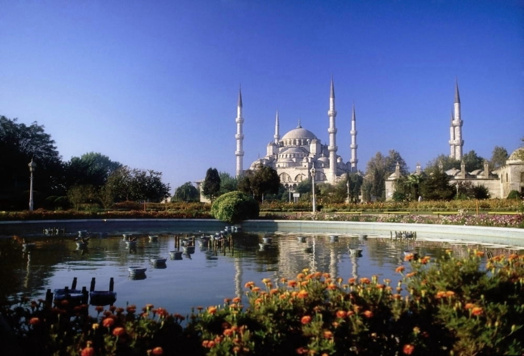 Blue Mosque Sultanahmet Istanbul Turkey 17Th Century Mosque Built During The Rule Of Ahmed I Canvas Art - The Irish Image Collection Design Pics (36 x 24)