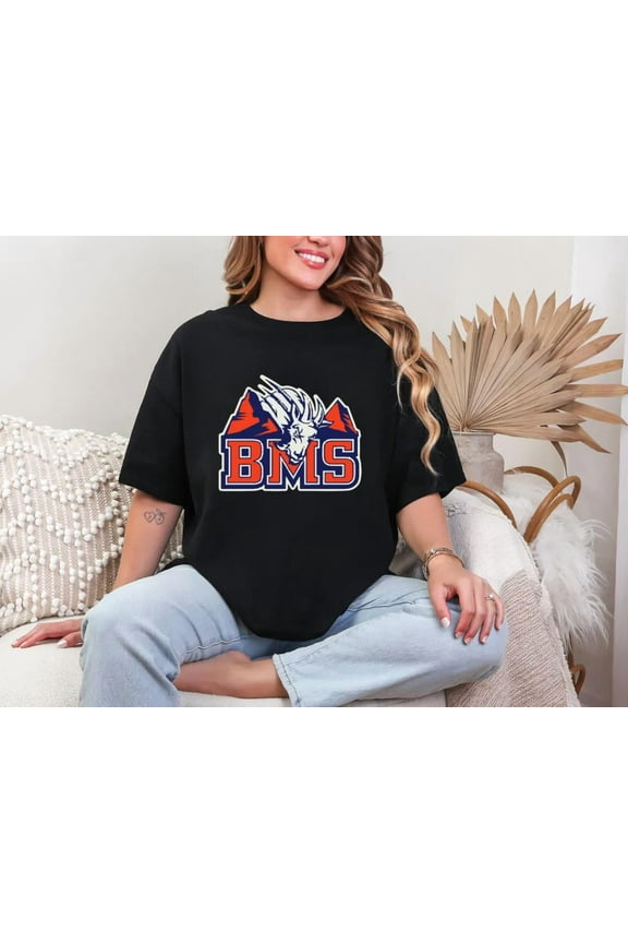 Blue Mountains State Retro Vintage Style Travel Souvenir Graphic Unisex T-Shirt, for men & women, up to size 5XL.