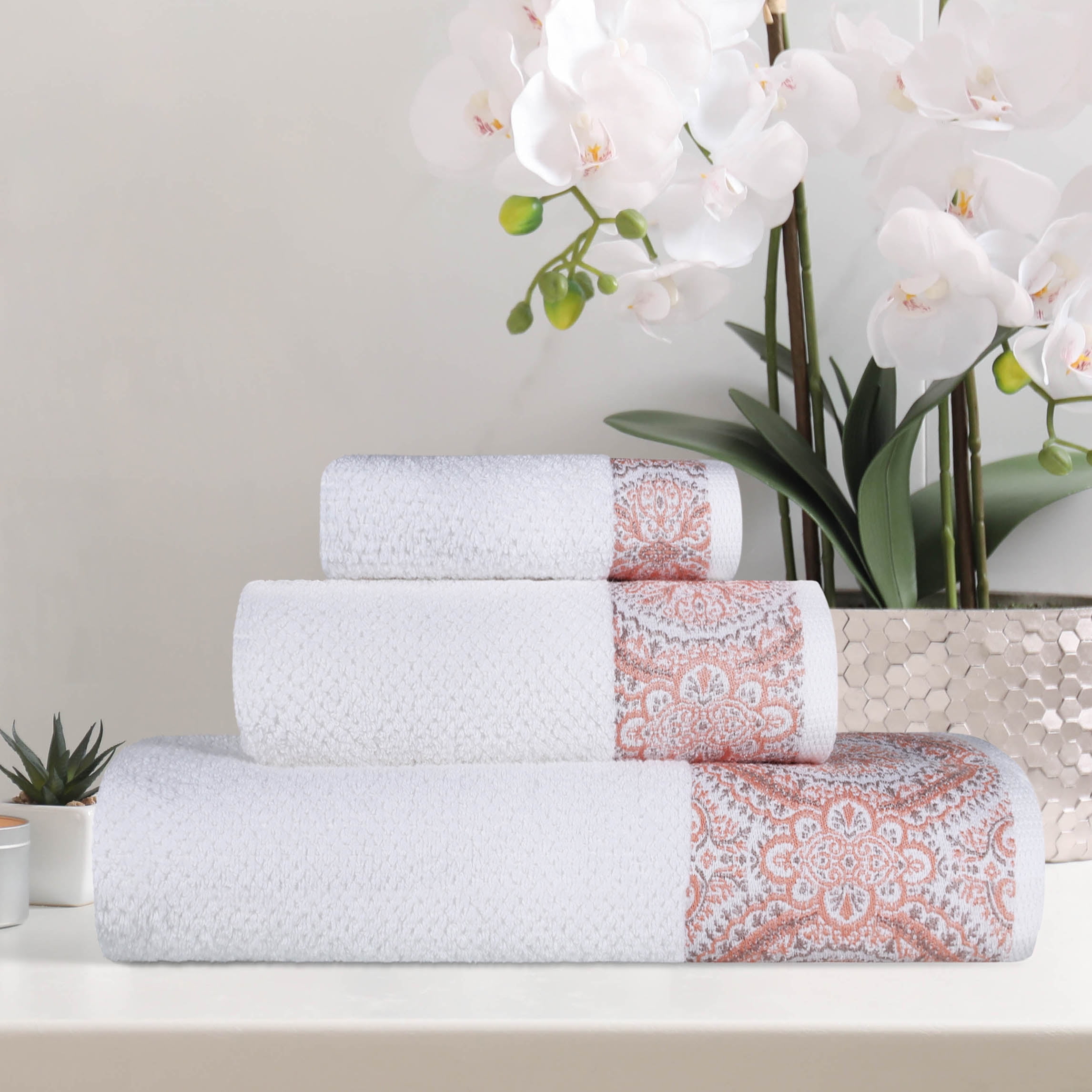 Blue Nile Mills Medallion Cotton Jacquard Textured Towel - Thumbnail 4