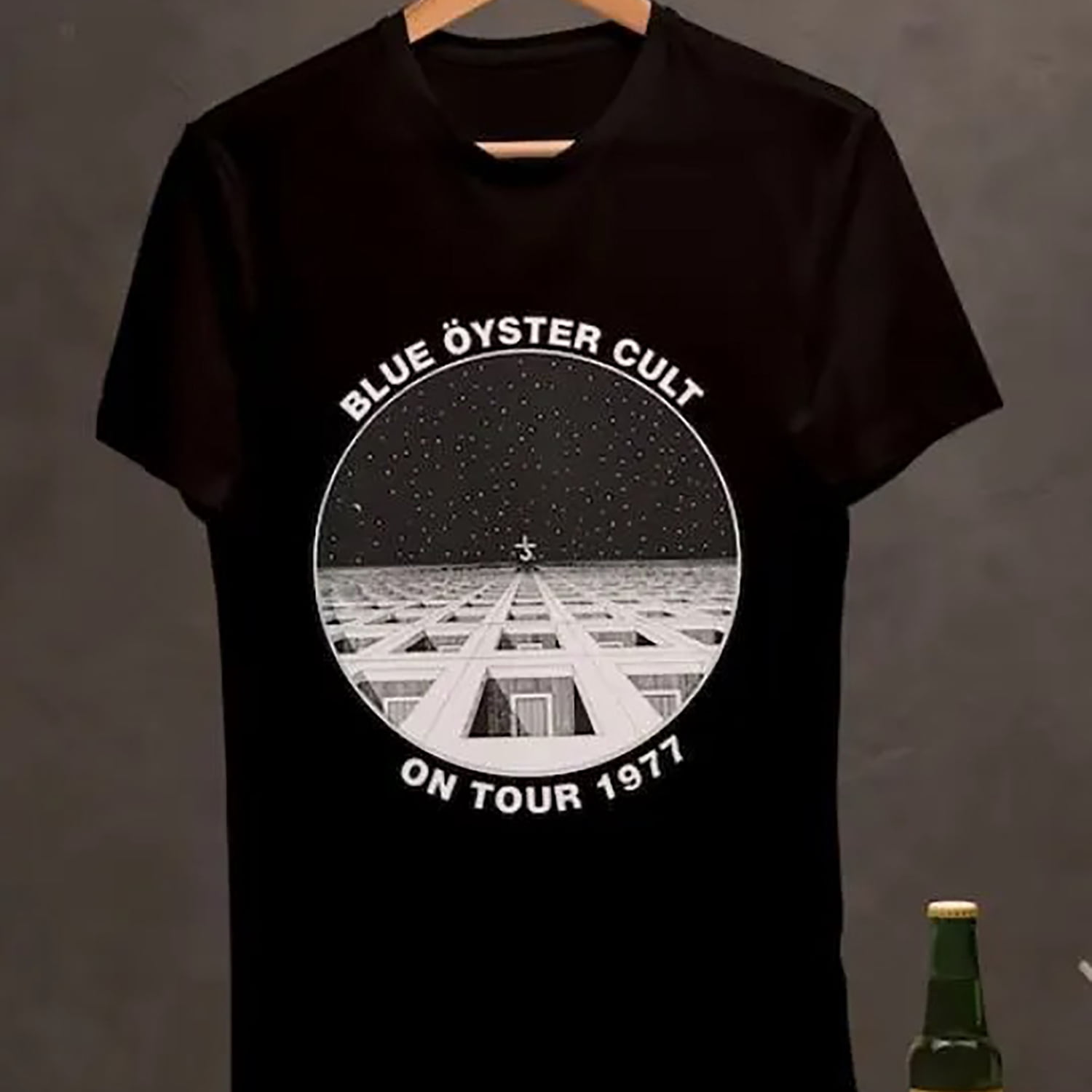 Blue Oyster Cult On Tour 1977 Short Sleeve T-shirt Print Front T