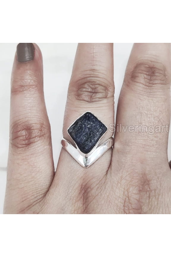 Blue Sapphire Ring, Rough Blue Sapphire Ring, September Birthstone, V Crown Ring, 925 Sterling Silver, Womens Ring, Christmas, Thanksgiving, Handmade, Statement Jewelry, Rough Gemstone Jewelry