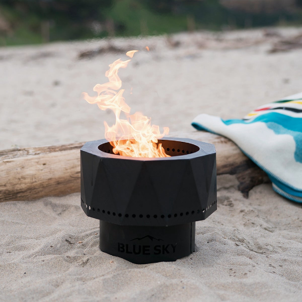 Blue Sky Outdoor Living PFP1513 Smokeless Portable Pellet Fire Pit, Black