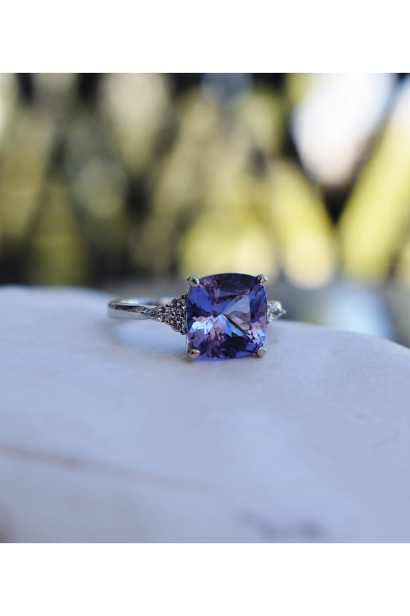 Blue Tanzanite Engagement Ring, Vintage Tanzanite Ring, Antique Tanzanite Halo Ring, Tanzanite Ring Women,Estate Tanzanite Promise Ring