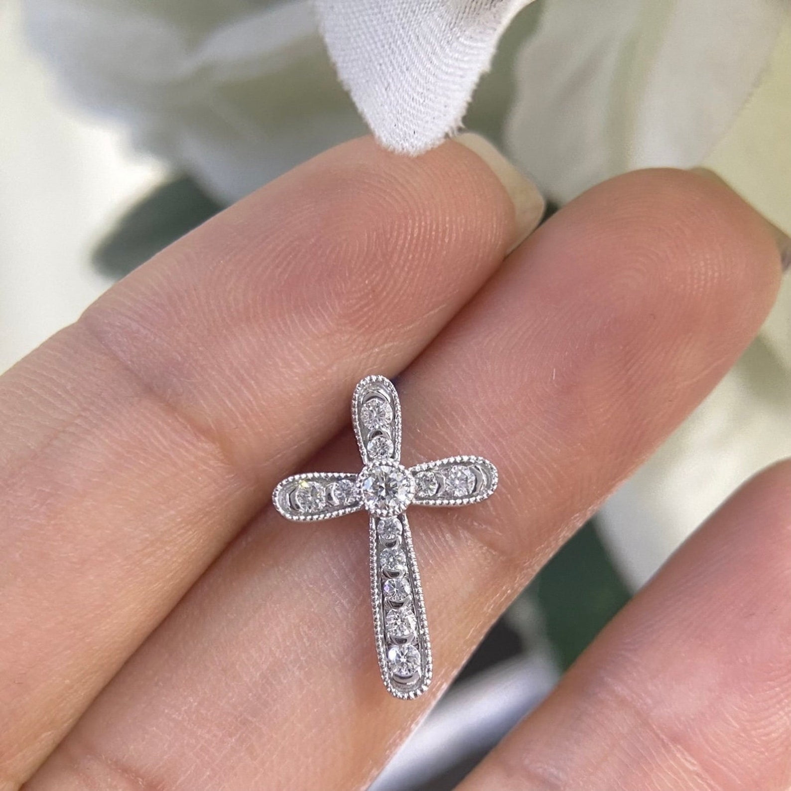 Bluebell Jewels Women's Round Cut Cubic Zirconia 14K White Gold Finish ...