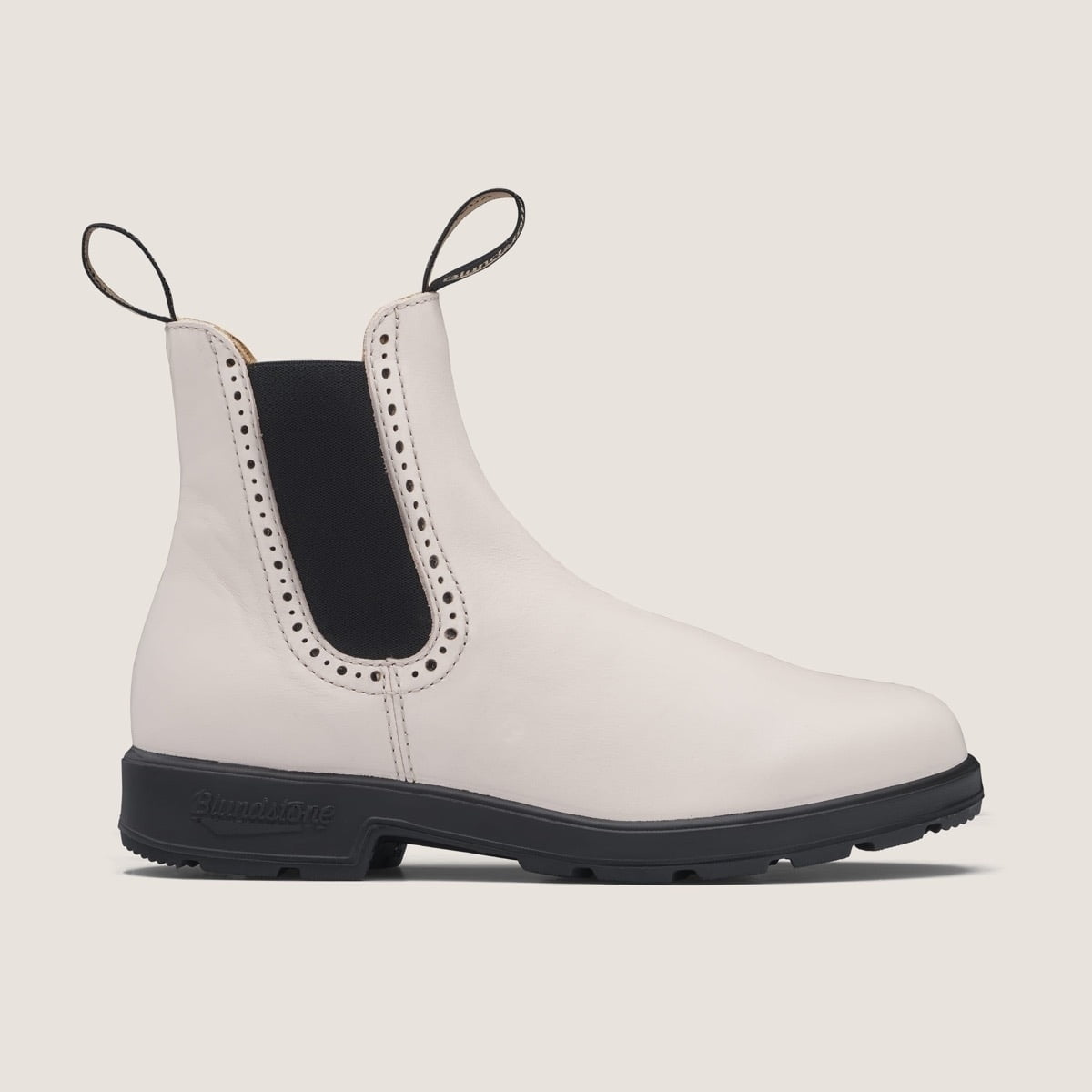 Boots with deals pearls