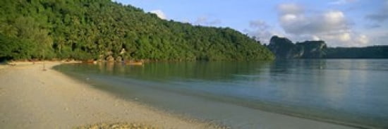 Boat in the sea Loh Dalam Bay Phi Phi Islands Thailand Canvas Art - Panoramic Images (36 x 12)