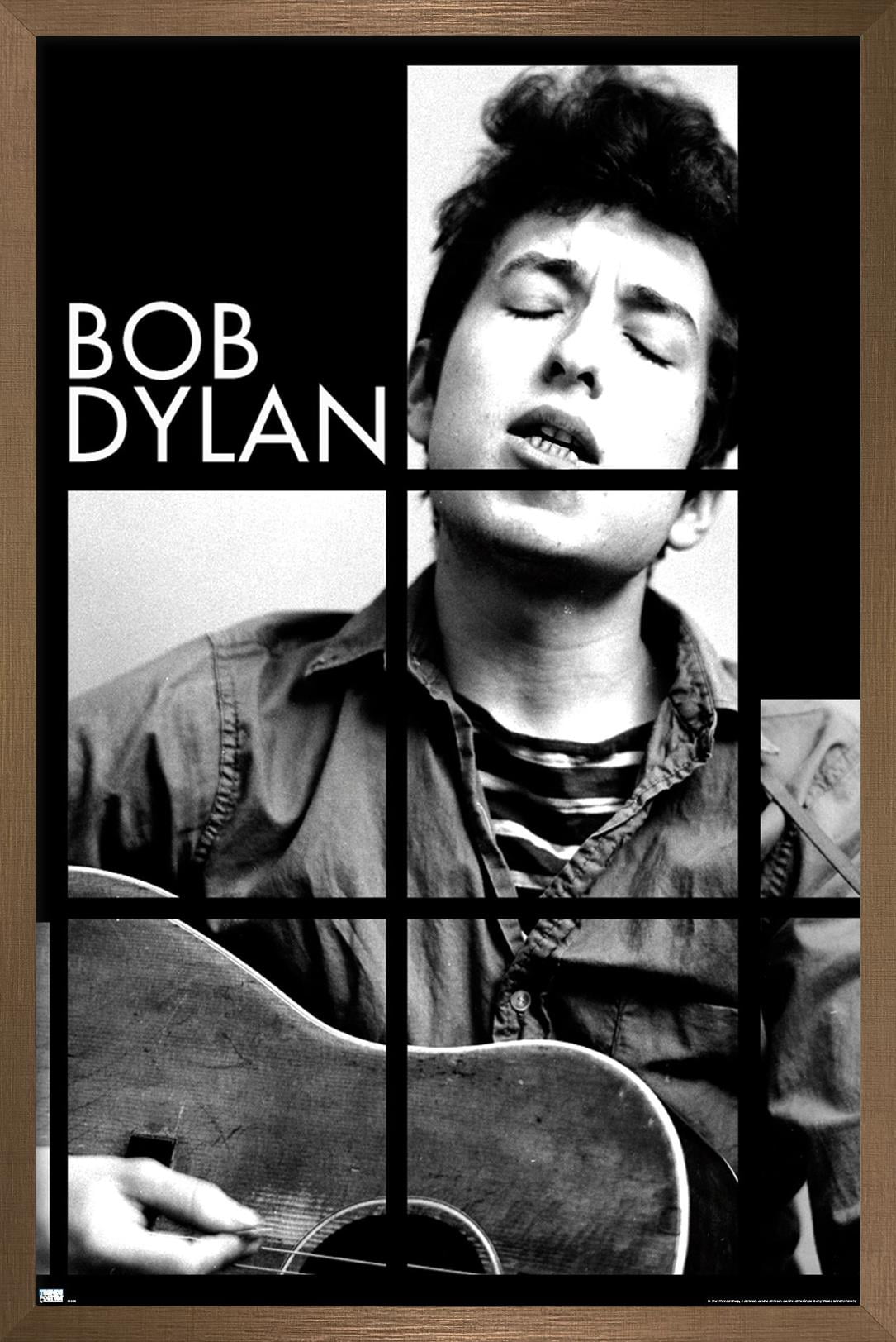 Bob Dylan - Singing Wall Poster, 22.375" x 34" Framed
