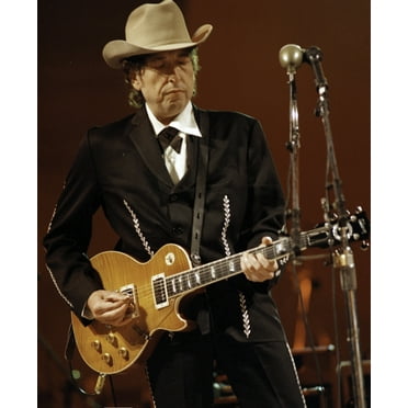 Bob Dylan performing on Congress Eucaristico Photo Print  (24 x 30)