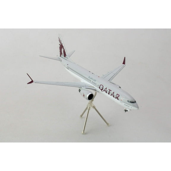 Boeing 737 MAX 8 Commercial Aircraft Gray & White w/Tail Graphics "Gemini 200" Series 1/200 Diecast Model Airplane by GeminiJets