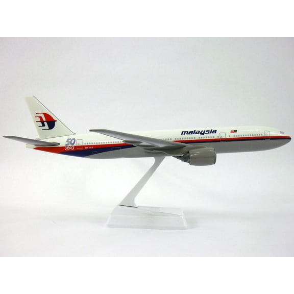 Boeing 777 (777-200) Malaysia Airlines 1997 - 50 Years 1/200 Scale Model