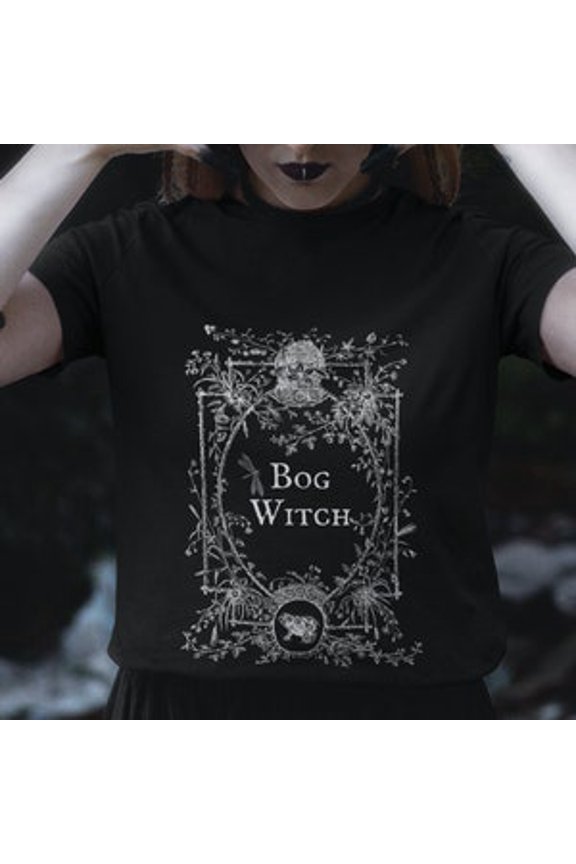 Bog Witch Tee | Frog and Dragonfly Witchy Shirt | Nature Witch Gift | Goblincore Cottagecore Unisex T-Shirt