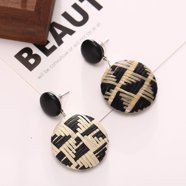 2pcs Gothic Punk Skeleton Claw Dangle Stud Earrings – Stainless Steel Men Women (Silver)