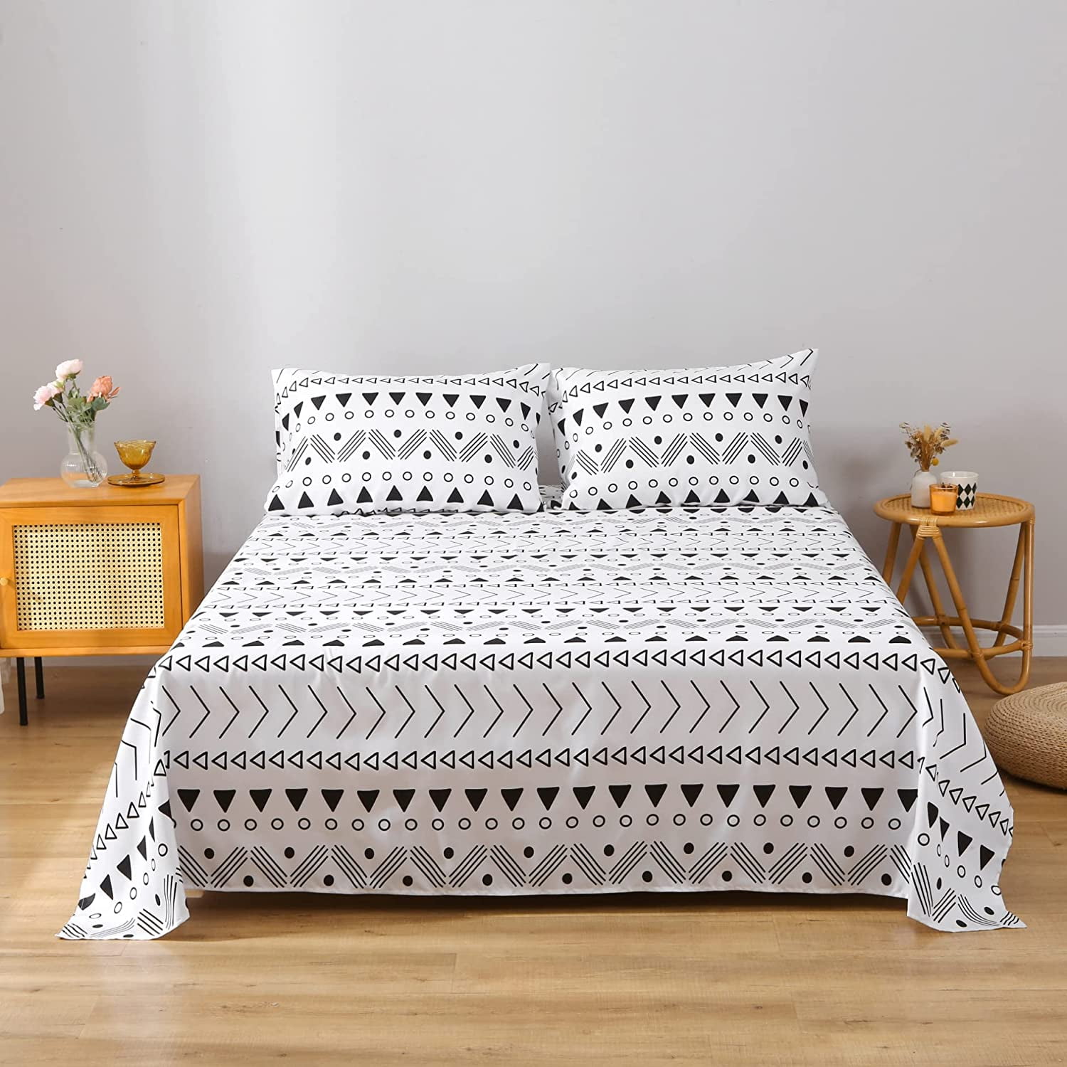 Boho Aztec Bed Sheet Set Queen for Men Women Black and White Geometric