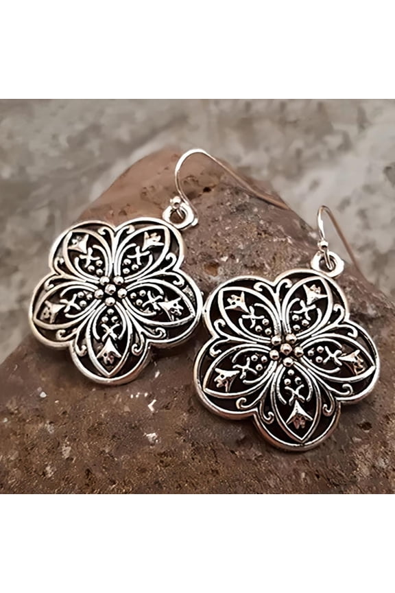 Boho-Chic Vintage Silvery Floral Dangle Earrings - Antique Finish, Alloy, Perfect for Casual Attire & Parties, Boho Chic Earrings