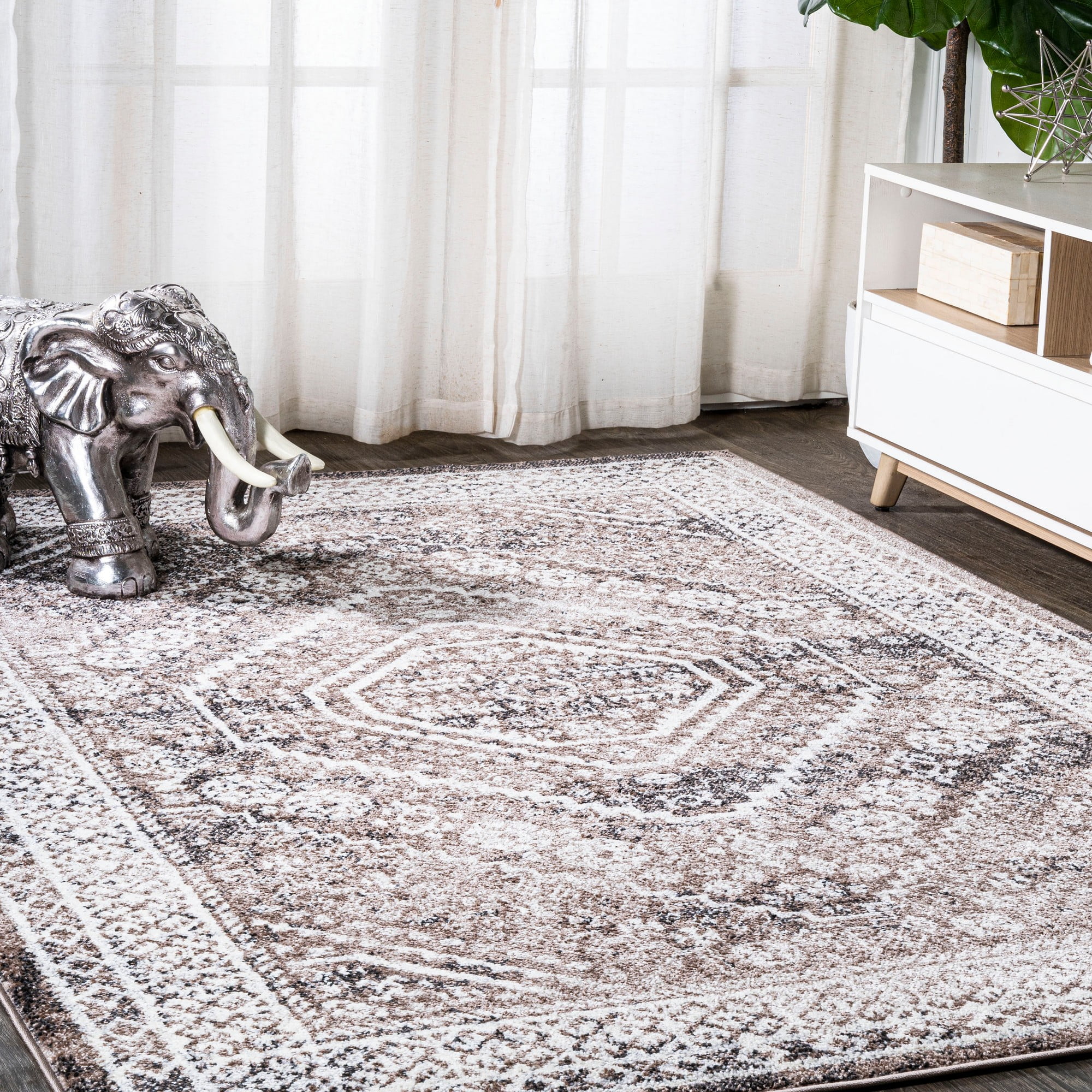 Bohemian Medallion Hand-Woven 4' x 6' Brown/Ivory Synthetic Rug