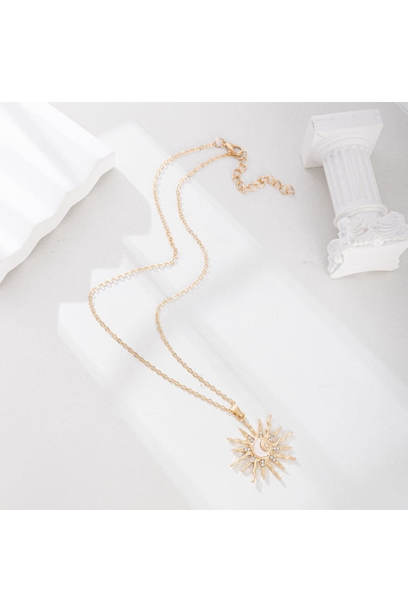 Boho Crystal Sunburst Pendant Necklace Vintage Sunrise Choker Necklace Gold CZ Spike Sun Necklace Adjustable Sun Celestial Flower Chain Necklace Jewelry for Women