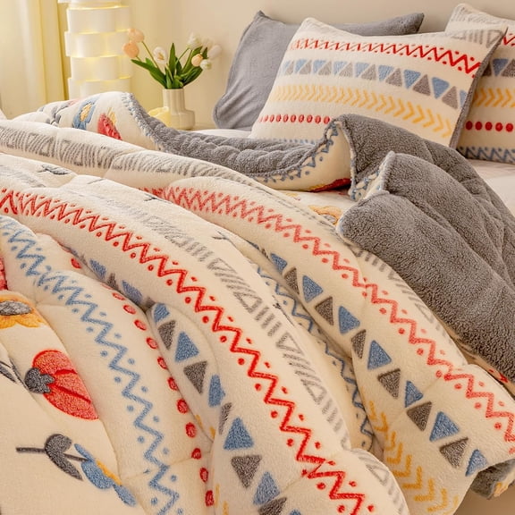 Boho Floral Plush Comforter Queen, Fluffy Warm Winter Bedding, Cream White | Queen 90 x 90 in plush comforter with fluffy winter warmth & elegant embossed floral texture for a cozy, stylish bed.