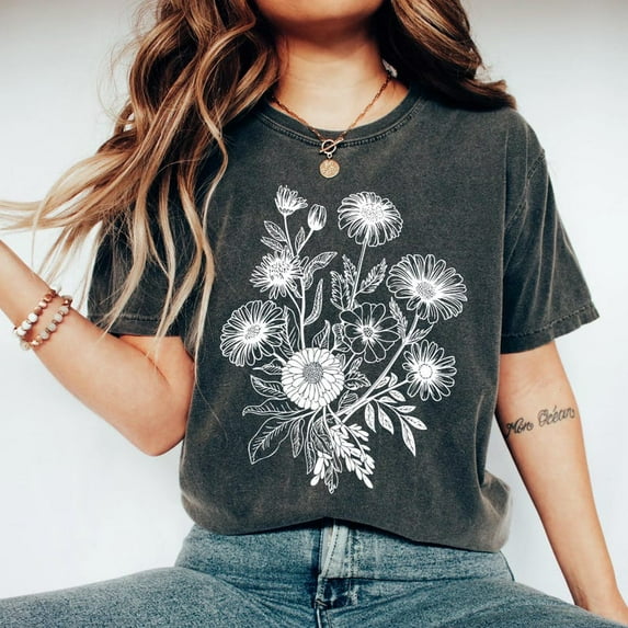 Boho Floral T-Shirt for Women, Vintage Pressed Wildflowers Graphic Tee, Cottagecore Botanical Shirt Gift for Gardeners and Nature Lovers