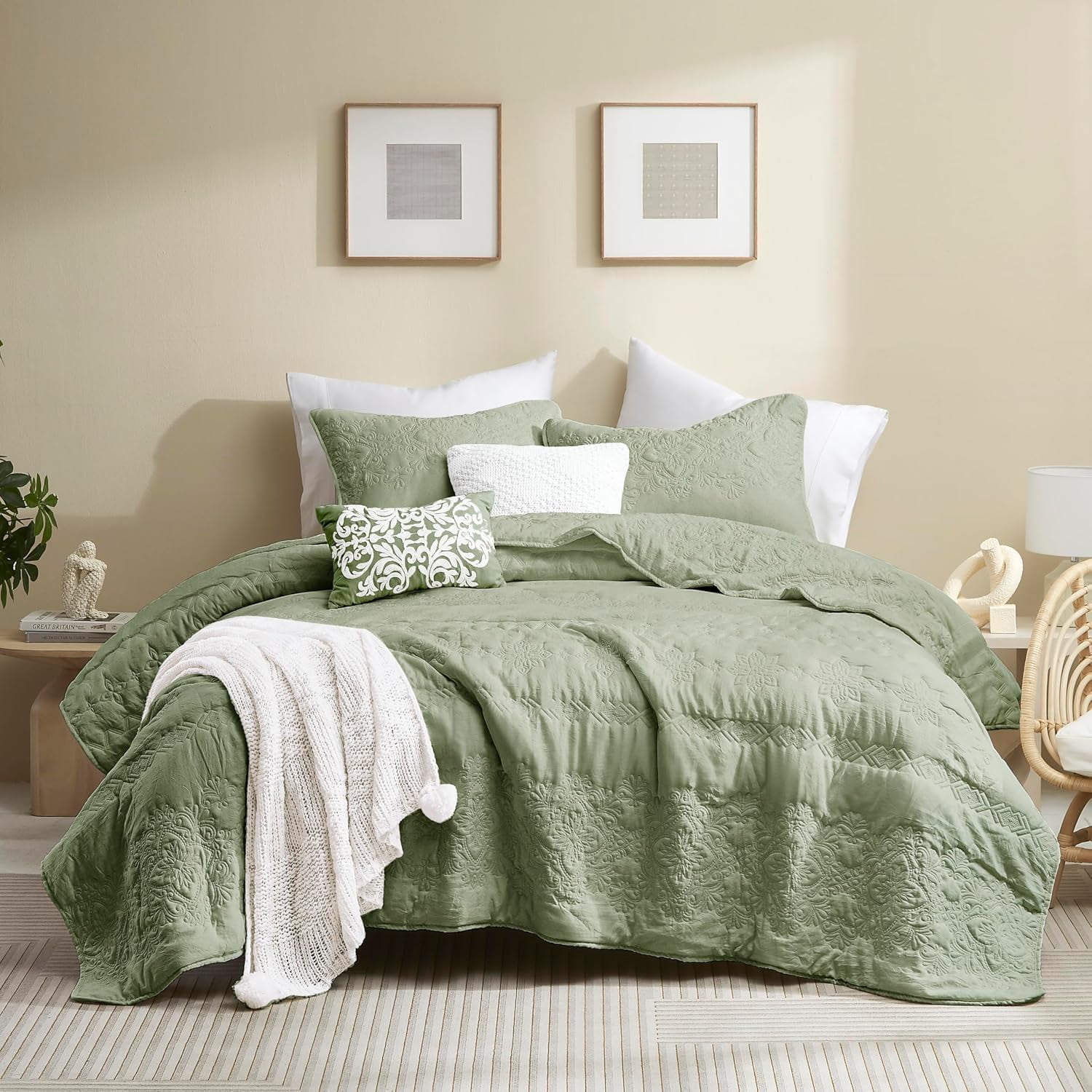 Boho Sage Green Quilt Queen Size Bedding Sets with Pillow Sham, Bohemian Lightweight Soft Bedspread Coverlet, Farmhouse Quilted Blanket Thin Comforter Bed Cover for All Season, 3 Pieces, 90x90 inches