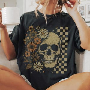 Boho Skull Graphic Tee, Vintage Grunge Tee, Retro Boho Summerween Shirt, Cute Spooky Shirt, Spooky Summer Shirt