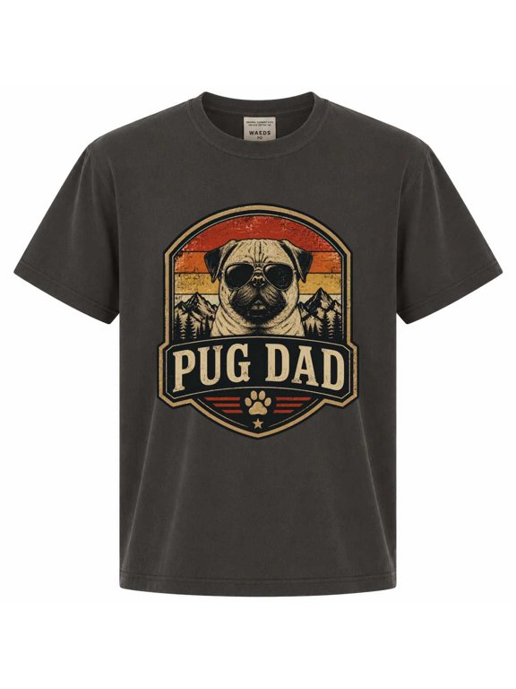 Bold Badge Emblem Pug Dad Vintage T-Shirt Retro Dog Lover Outdoor Style Graphic Tee Gift for Pet Owners and Dog Dads