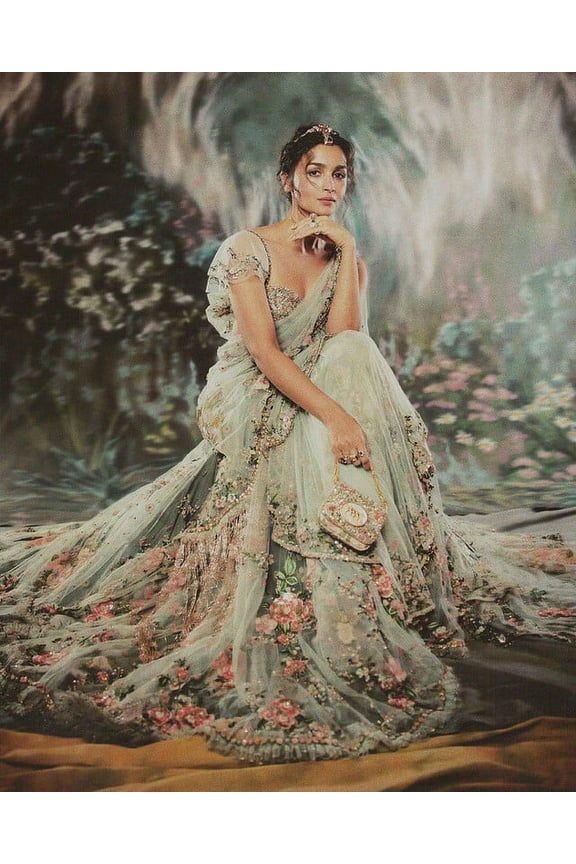 Bollywood Inspired Saree Blouse For Wedding Party Look