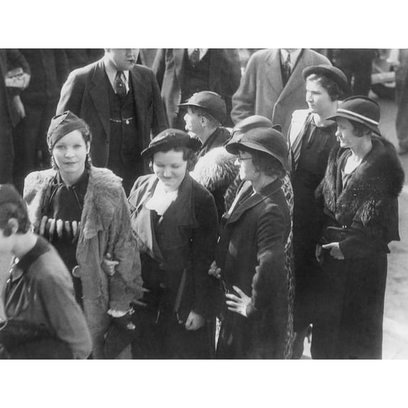Bonnie And Clyde'S Friends And Relatives Were Sentenced For Harboring Fugitives From Justice In Dallas Texas History (