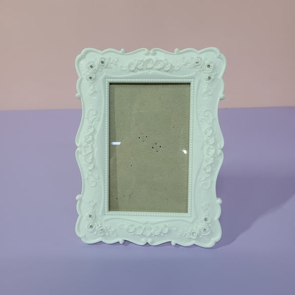 Bonyuhoe Picture frames European-style relief and rhinestone inlay design, a vintage and romantic carrier of memories