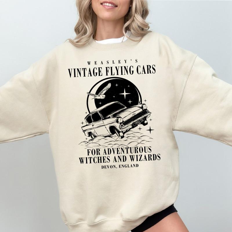 Bookish Vintage Flying Car Sweat...Potter s.Weasley .Book .Magical