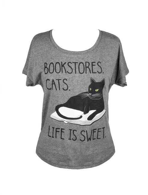 OUT OF PRINT Bookstore Cats Women's Relaxed Fit T-Shirt X-Large, (Other)