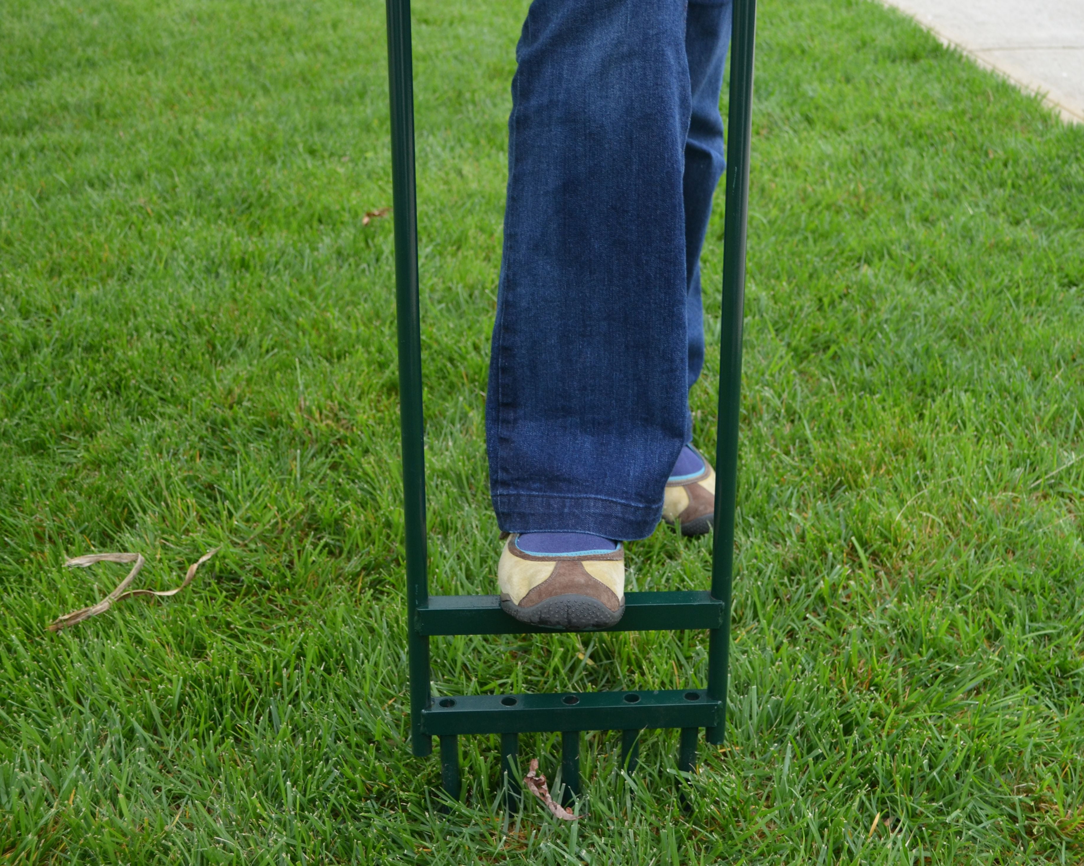 Bosmere Hollow Tine 11” Manual Lawn Aerator with Powder Coated Steel Construction