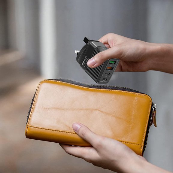 BotaniNest 36W Fast Charging Mobile Phone Charger 5V4A European And British 2PD+2USB Port Adapter Charging Head