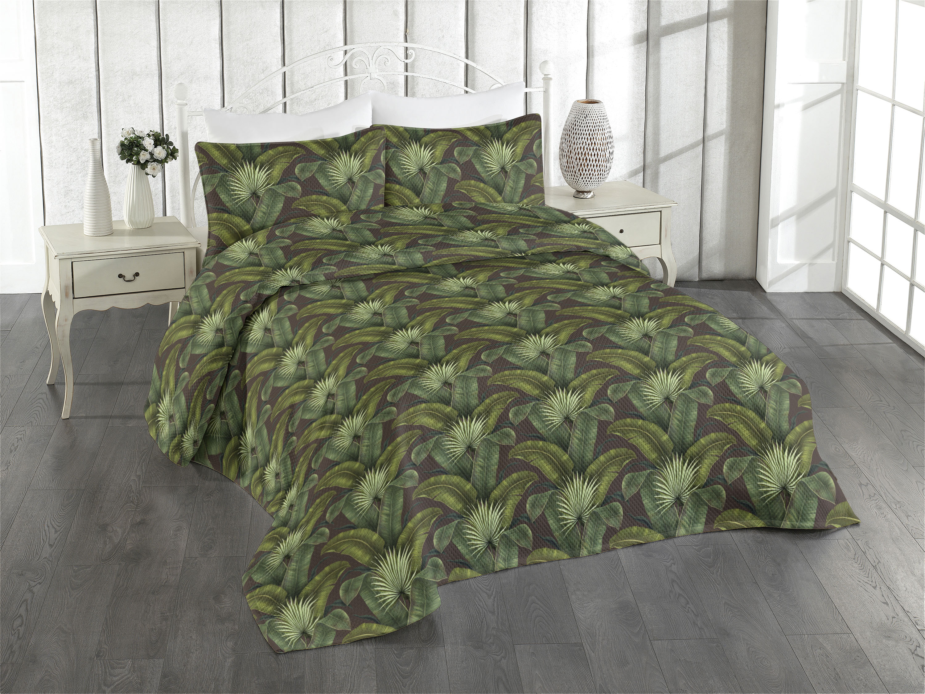 Botanical Coverlet, Leaves of the Tropical Jungle Orderly Repeated ...