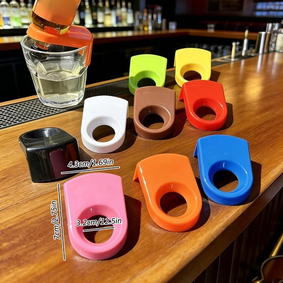 Bottle Pourer Clip - Upside Down Bottle Holder - Cup Edge Rim Clip for Cocktail Mixing - Infuse Drinks with Mini Liquor Bottles - 1 Clip - Black