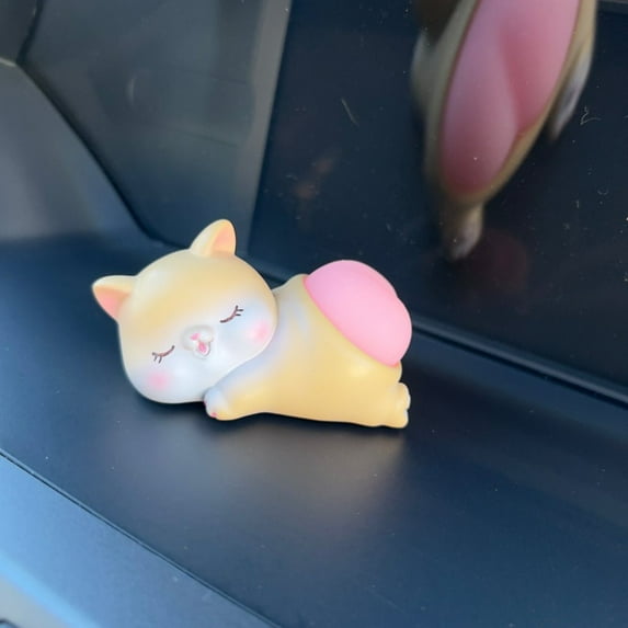 Bouncy Butt Car Ornament, Ultra Soft Cheeks Animal Car Dashboard Home Desk Decorations, Funny Car Accessories Decoration