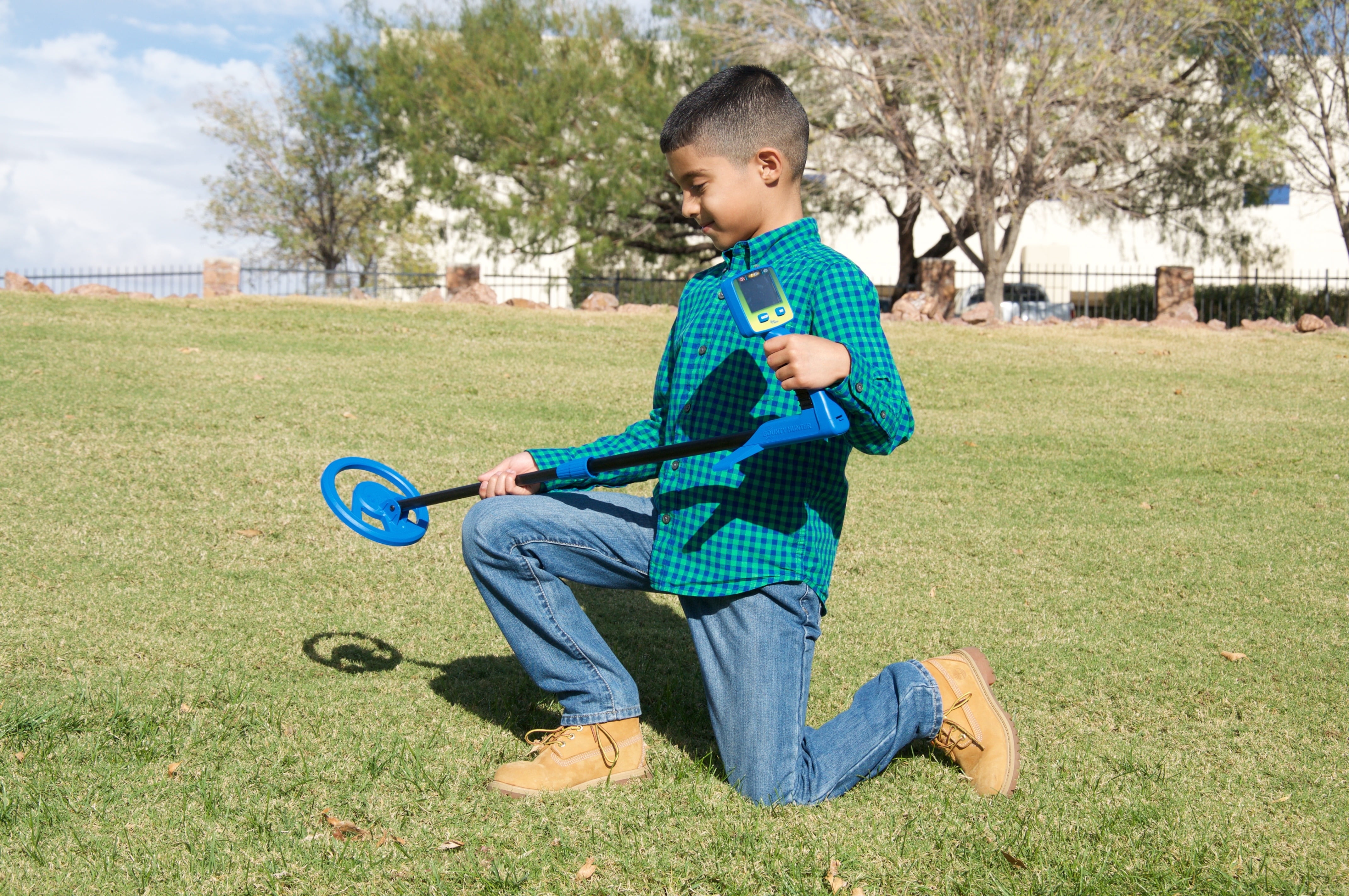 Bounty Hunter Junior Target I.D. Metal Detector - Walmart.com
