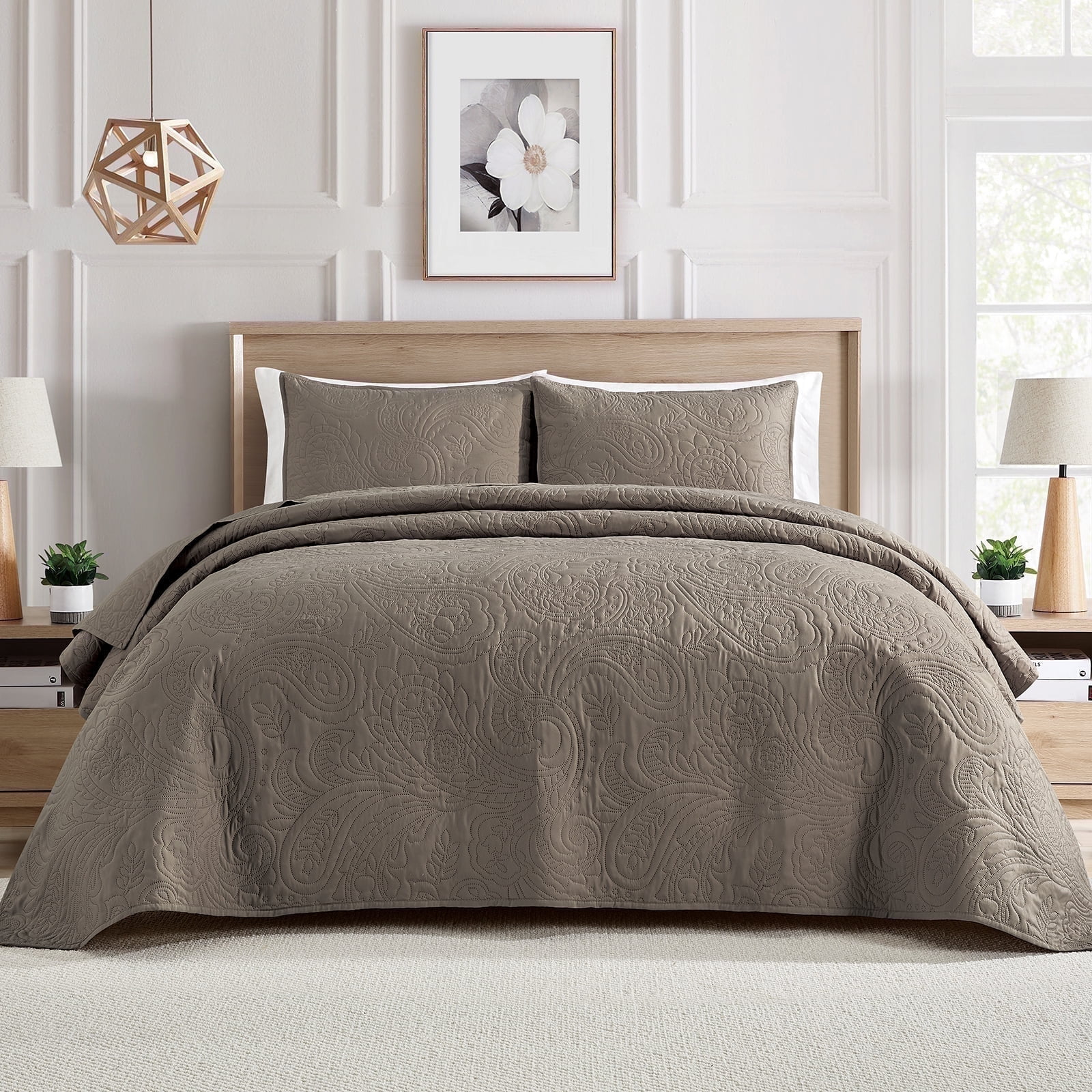 Bourina Modern Floral 3-Piece Quilt Set– Queen,Taupe,Lightweight & Comfortable,Perfect for All Seasons