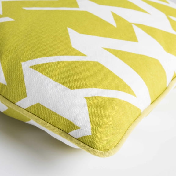 Boutique Rugs Ballypatrick Throw Pillow