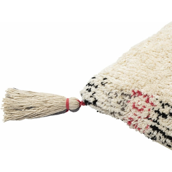 Boutique Rugs Bonneauville Throw Pillow