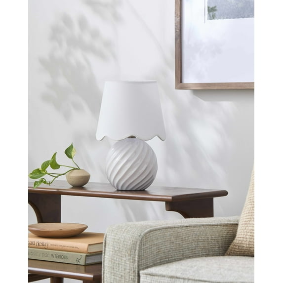 BoutiqueRugs Gestalgar Table Lamp