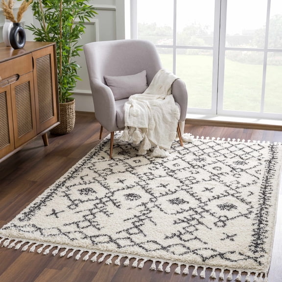 BoutiqueRugs Godalming Beige Moroccan Shag with Tassel Runner Rug - Charcoal, Beige - 2'7" x 7'3" Runner