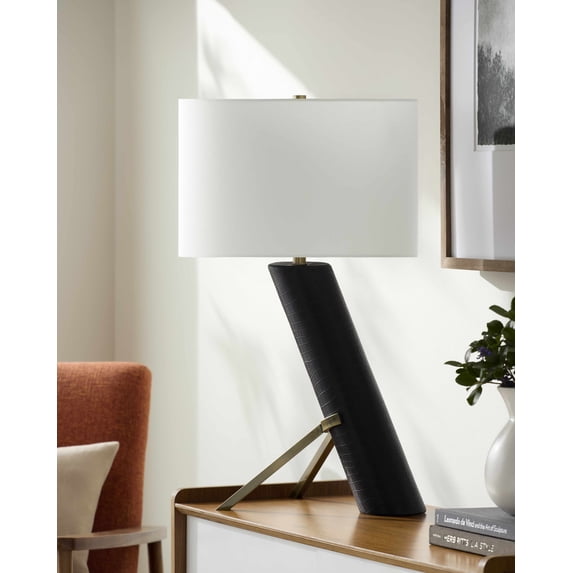 BoutiqueRugs Hassendorf Table Lamp