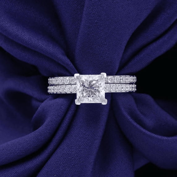 Bow Jewel 1.87 Ct VVS1/D Princess Cut Lab Created Simulated Diamond Ring - 14K White Gold Plated Elegant Ring for Couples - Wedding Ring Gifts for Couples - Celebrate Your Love with Timeless Beauty