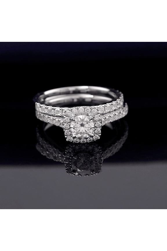 ry 1.67 Ct Round Cut Simulated Ring - 14K White Gold Plated Bridal Stacking Ring - Halo Design for Parties - Perfect for Casual Daily Wear - Stunning Addition to Her Jewelry Collection