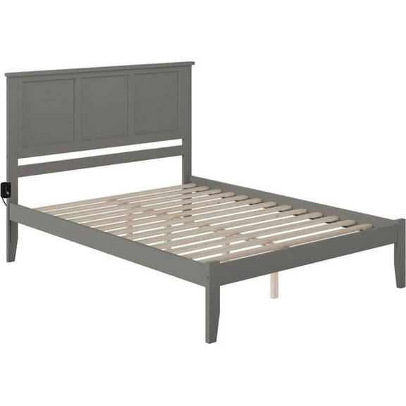 Bowery Hill Traditional Solid Wood Queen Platform Bed with USB Charger in Gray