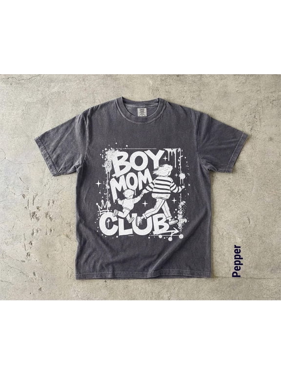 Boy Mom Club T-shirt, Vintage Y2K Edgy Biker Mom Tee, Retro Outnumbered By Boys Graphic T-Shirt