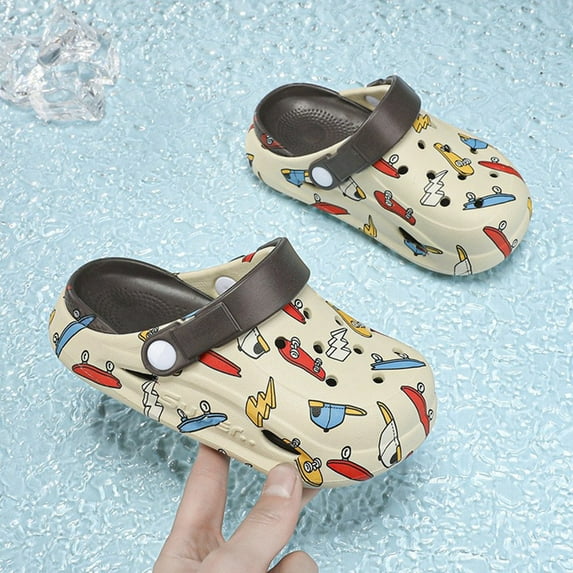 Boys Clogs Sandals For Kids Comfortable Breathable Casual Outdoor Slip On Shoes For Daily Wear School Play Summer Sandals Brown US SIZE:11.5