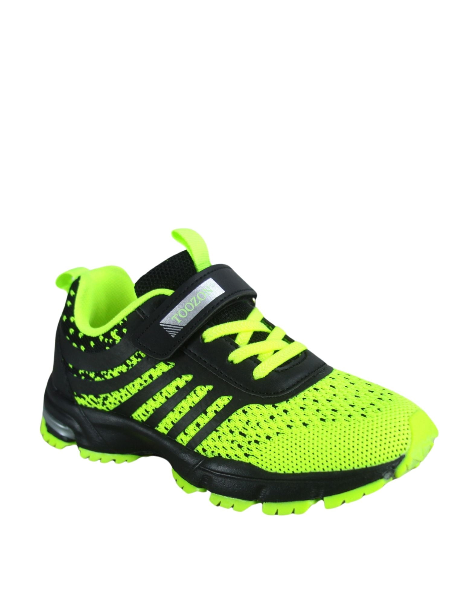 total sports sneakers for juniors