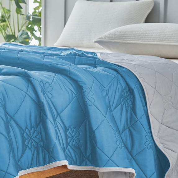 Bpyeka Bed Quilt Summer Air Conditioning Quilt Cool Feeling Lce Silk Summer Quilt Thin Lce Cream Quilt Washable Washable Summer Essentials on Clearance
